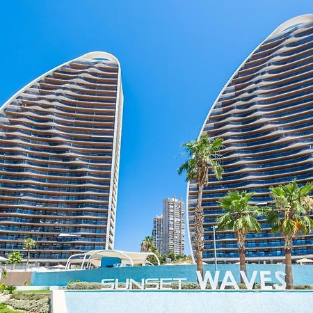 Sunset Waves Deluxe Apartments Poniente Beach Resort 베니돔 외부 사진