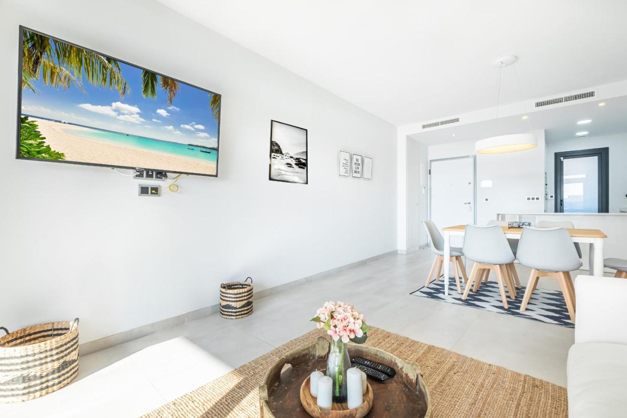 Sunset Waves Deluxe Apartments Poniente Beach Resort 베니돔 외부 사진