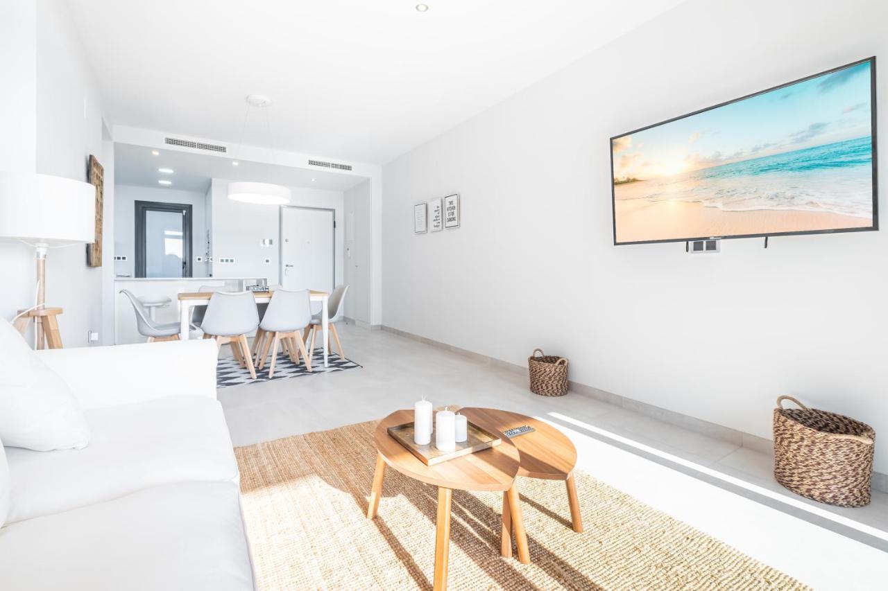 Sunset Waves Deluxe Apartments Poniente Beach Resort 베니돔 외부 사진