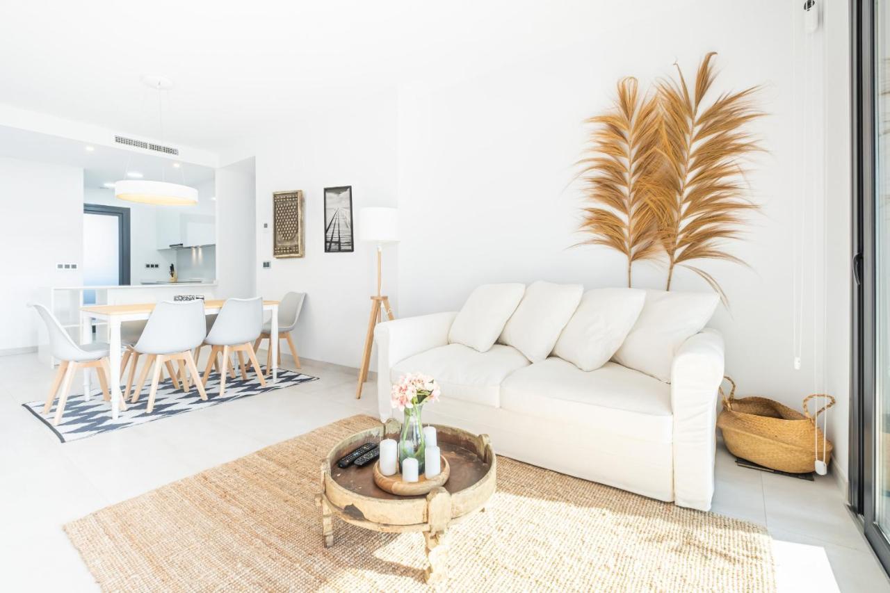Sunset Waves Deluxe Apartments Poniente Beach Resort 베니돔 외부 사진