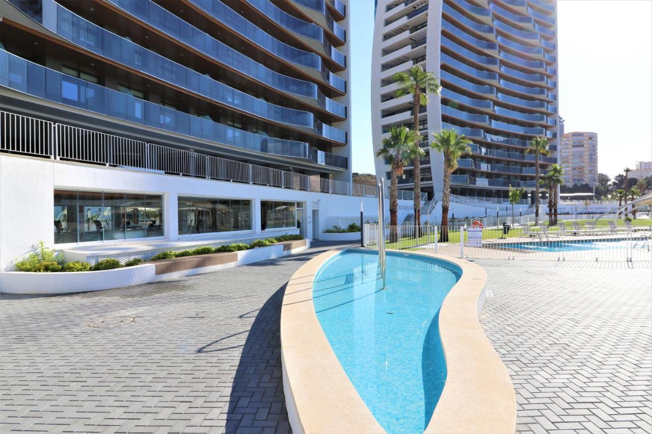 Sunset Waves Deluxe Apartments Poniente Beach Resort 베니돔 외부 사진