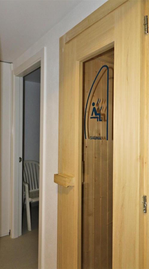 Sunset Waves Deluxe Apartments Poniente Beach Resort 베니돔 외부 사진