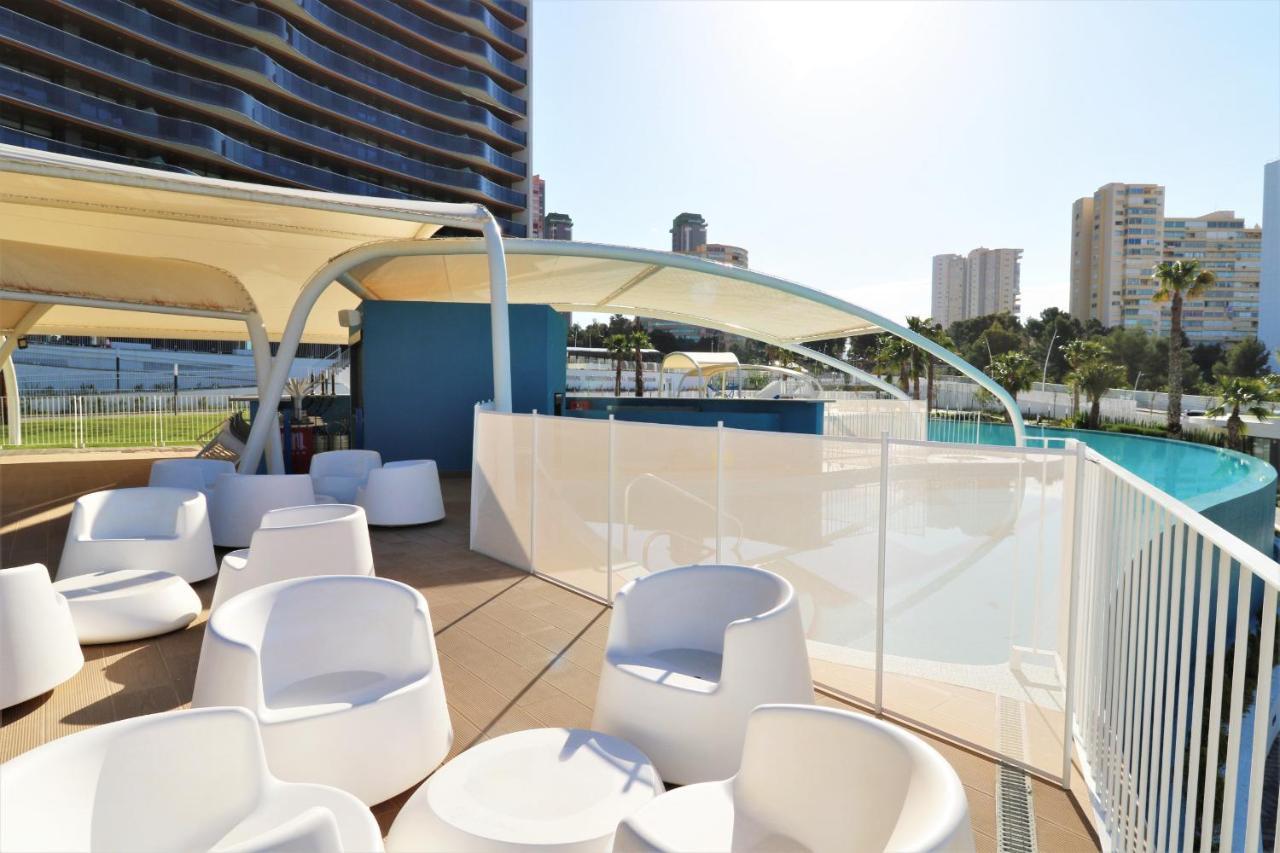 Sunset Waves Deluxe Apartments Poniente Beach Resort 베니돔 외부 사진