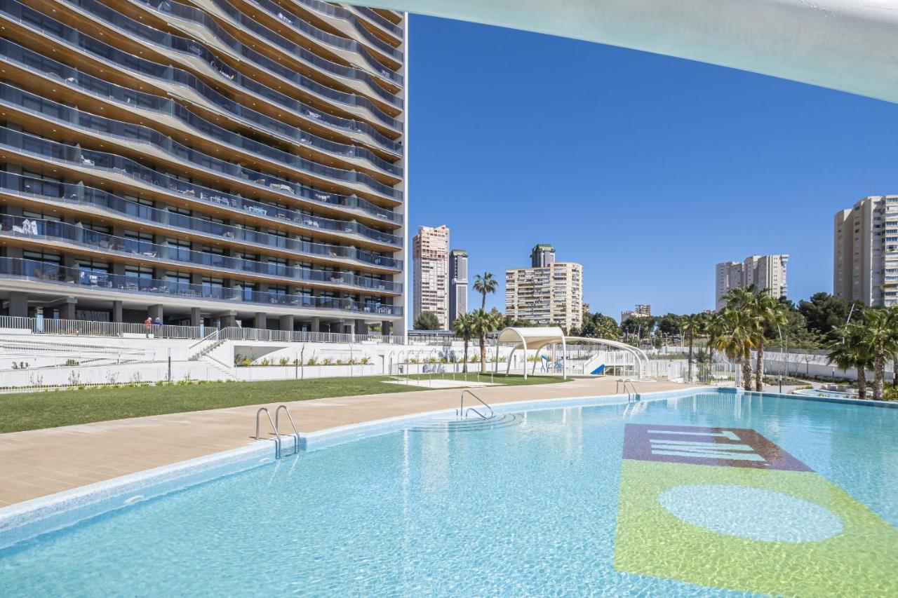 Sunset Waves Deluxe Apartments Poniente Beach Resort 베니돔 외부 사진