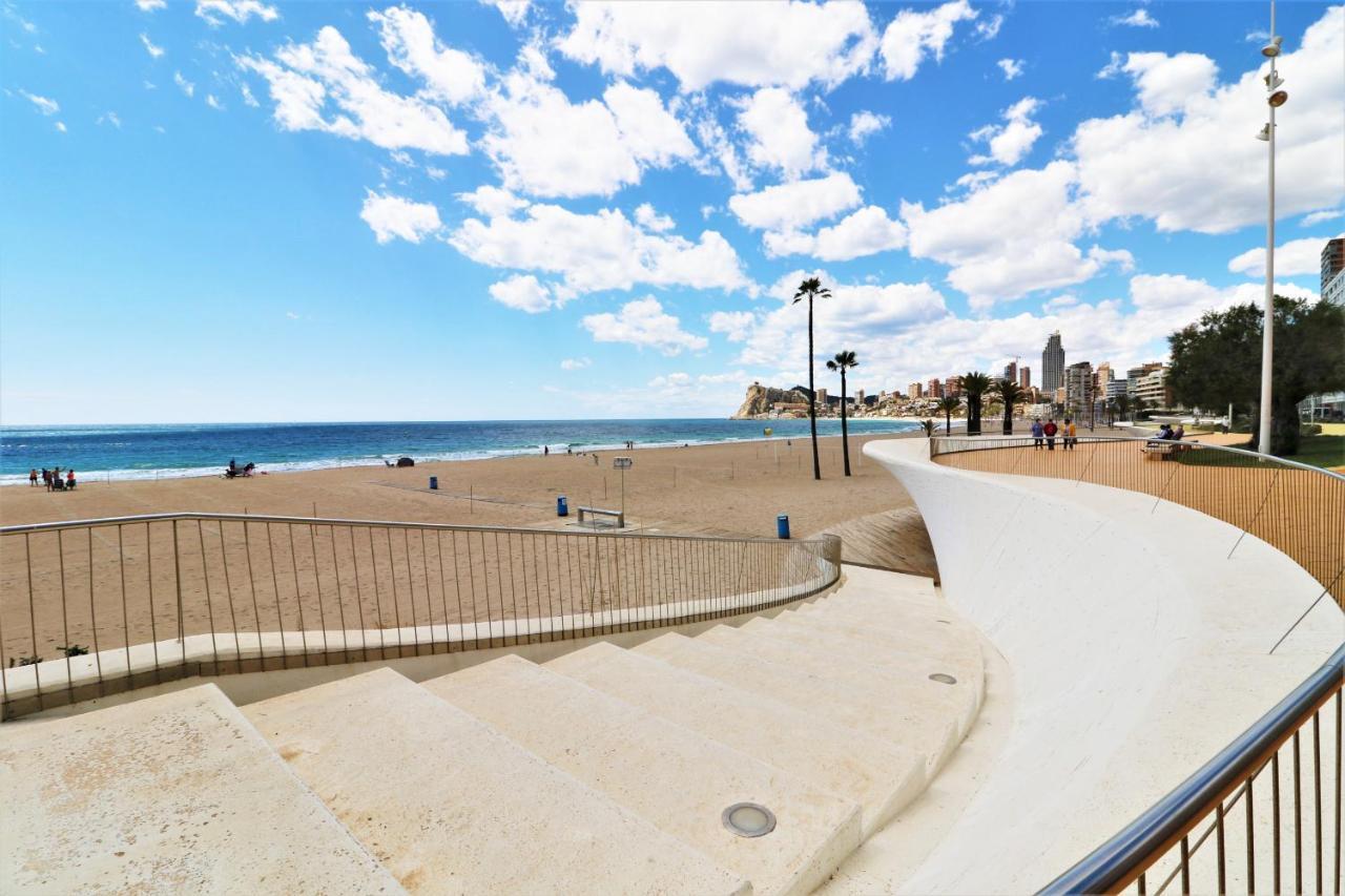 Sunset Waves Deluxe Apartments Poniente Beach Resort 베니돔 외부 사진