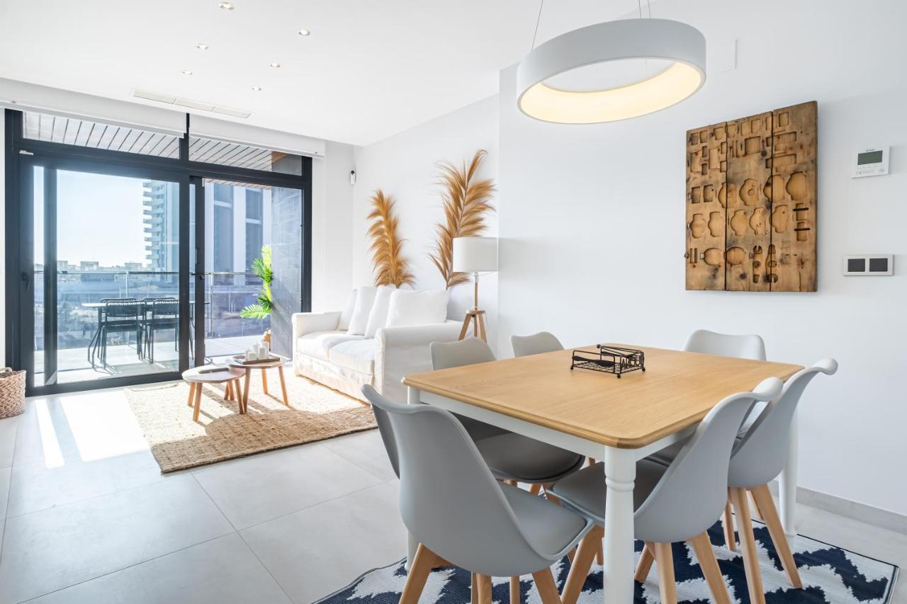 Sunset Waves Deluxe Apartments Poniente Beach Resort 베니돔 외부 사진